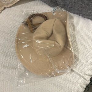 Unopened cowboy hat and belt from shien